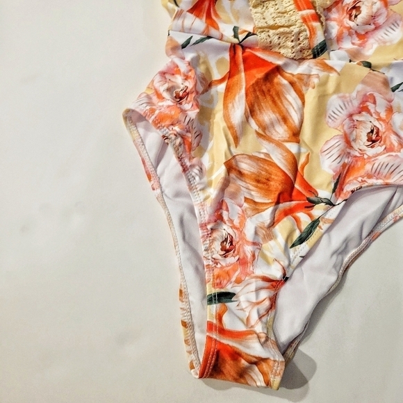 Floral & Eyelet Lace One Piece Swimsuit - Picture 7 of 13